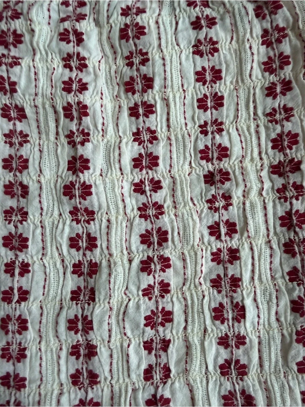 American Eagle Outfitters White Knit Tank with Red Floral Stripe - Picture 2 of 6